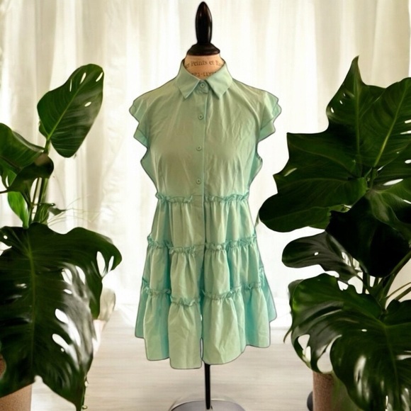 Vintage Sundress. Button down. Flutter sleeve. Ruffled tiers. Super light. - Picture 11 of 16